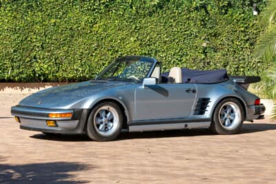 42万8500ドル（邦貨換算約6390万円）で落札されたポルシェ「911ターボ  フラットノーズ カブリオレ」（C）Courtesy of RM Sotheby's