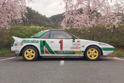 トヨタ MR2：椎野さんのMR2がイメージしているランチア ストラトスといえばアリタリア・カラー。そのカラーリング時代もあった