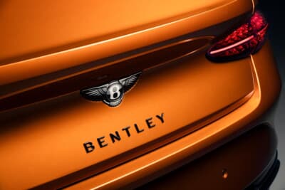 ベントレー コンチネンタルGT／GTC、フライングスパーにはグロスブラックのウィングドBバッジが施される
