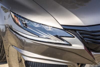 ホンダ オデッセイ：レクサス「LS」用のヘッドライトをドッキング