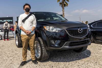 2015年式のマツダ CX-5とオーナーの佐々木さん