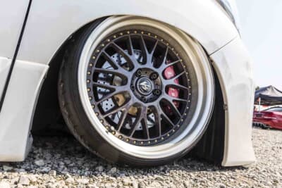 トヨタ アルファード：ホイールはWORK VS-XX（F:20×9.5J+7／R:20×10.5J+4）をチョイス