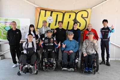 一般社団法人国際スポーツアビリティ協会が主催しているハンドドライブレーシングスクール（HDRS）。この日はスーパー耐久シリーズなどで活躍する山田亮選手が講師を務めていた