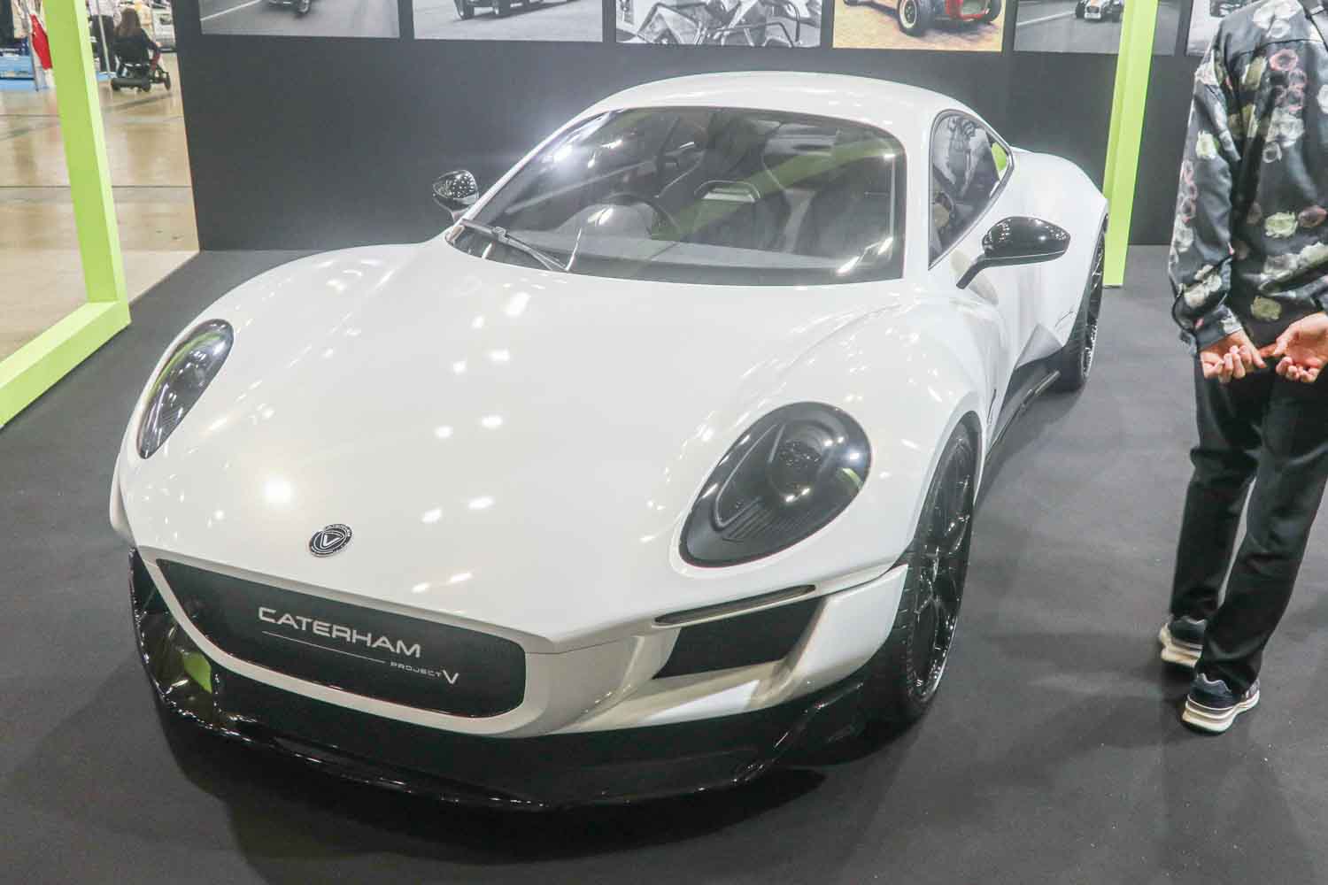 01_AMW_250507_caterham-