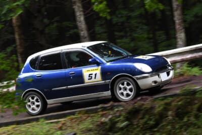 国際C-Rライセンス取得のための国内ラリーに参戦。10戦を走り切るためダートもラリーもいける車両ということで入手したのがトヨタ デュエット