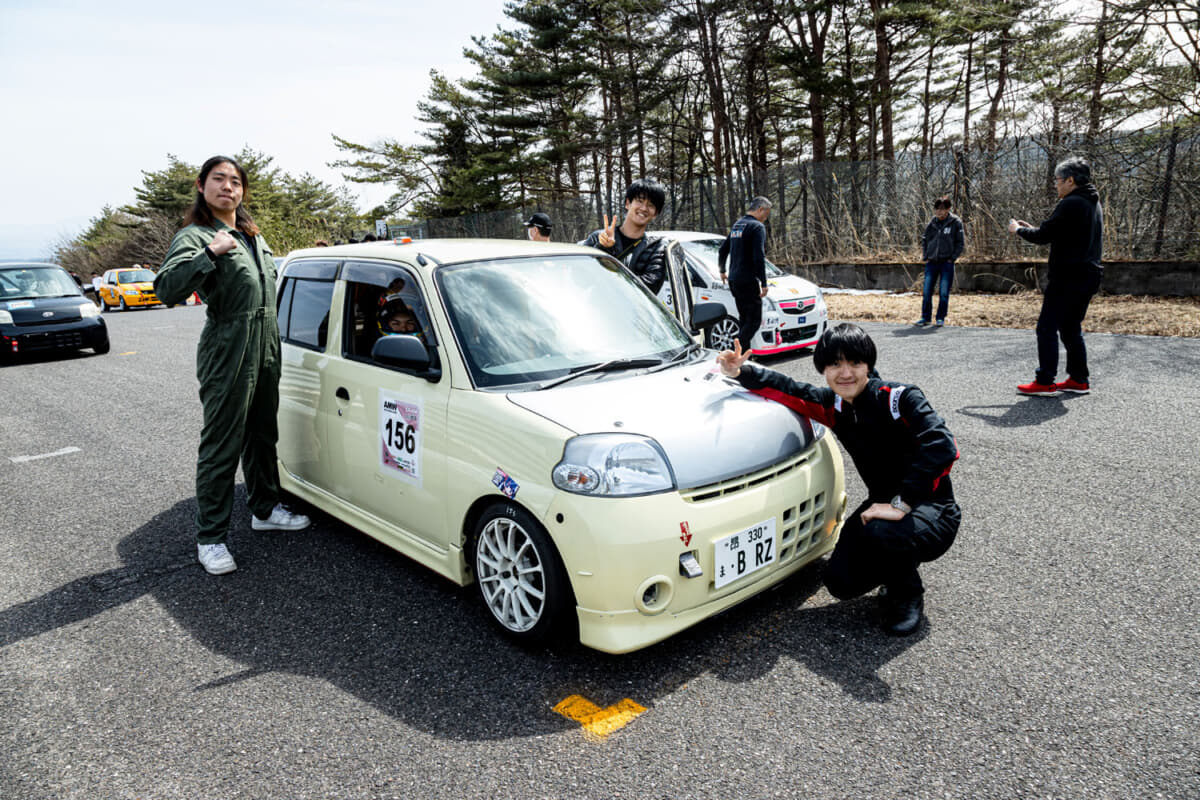 東京農工大学自動車部のメンバー