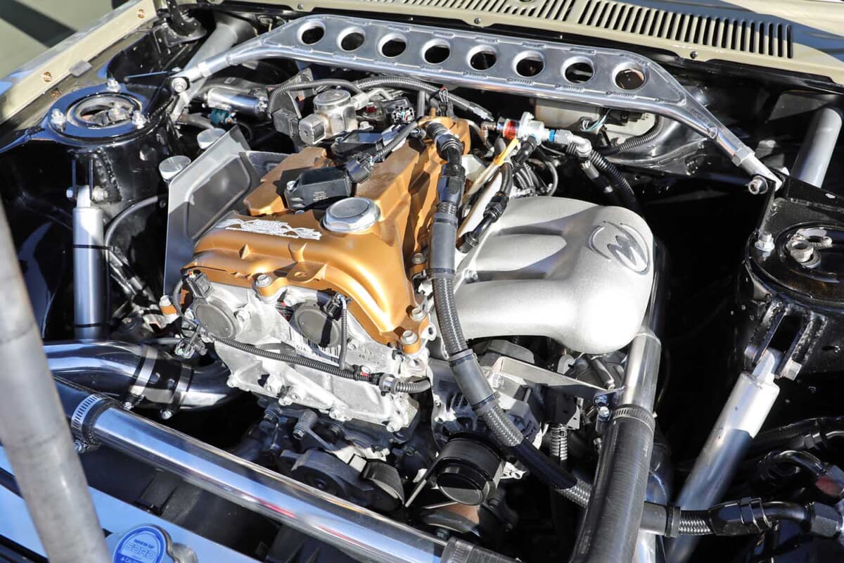 日産 3代目 510型 ブルーバード：G16E-GTS型エンジンにチューニングを施し、最大出力330ps、最大トルク500Nm近くの数値を実現