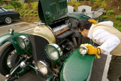 ベントレー 3Lスピードモデル：無償で貸与される車両は現状復帰を条件とし、エンジン等の部品の取り外しを含む各種作業に制限は設けられていない