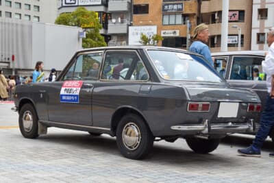 日産 初代 B10型 ダットサン サニー：ナンバーを再取得した際に機関外観にひととおり手を入れたという