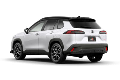 トヨタ カローラ クロス GRスポーツ：リアバンパーロアガーニッシュはブラックを採用