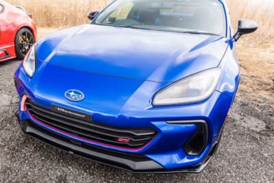 スバル BRZ STIスポーツ：新車時にオプションのSTIエアロを装着している
