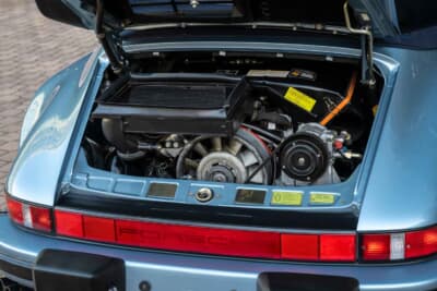 42万8500ドル（邦貨換算約6390万円）で落札されたポルシェ「911ターボ  フラットノーズ カブリオレ」（C）Courtesy of RM Sotheby's