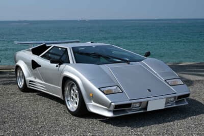 ランボルギーニ カウンタック LP5000Sクアトロヴァルヴォーレ レプリカ：ポルシェ ボクスター（968型）をベースにしている