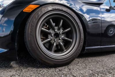 トヨタ 86：ホイールはワタナベの8スポークのRタイプ