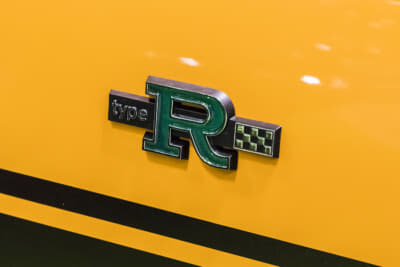いすゞ ベレットGTR：「typeR」のエンブレムにはチェッカーフラッグがあしらわれている