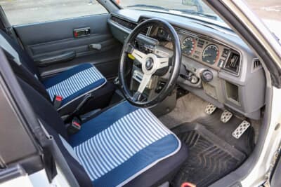 スバル 2代目 レオーネ ツーリングワゴン:ステアリングは黒のナルディクラシック。シフトノブはBP系レガシィ用、スポーツペダルはGD系インプレッサ用だ