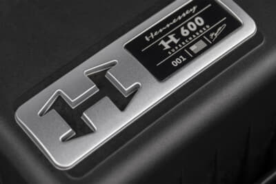 ヘネシー H600 パフォーマンスパッケージ：100台限定で生産される。シリアルナンバー付き