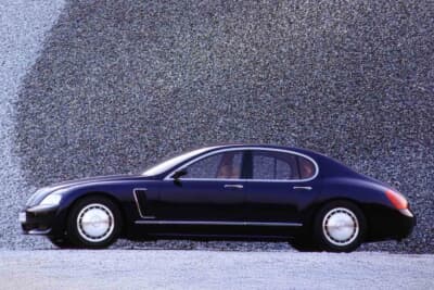 1999年の春、ブガッティはEB218を発表。同社がこれまでに設計した数少ない4ドアモデル