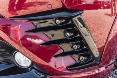 トヨタ C-HR：フロントにはBEYONDのデイライト付きガーニッシュを追加