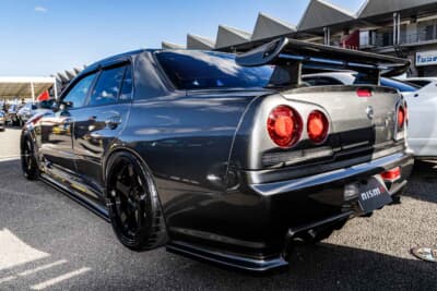 日産 スカイライン 25GT（ER34）：オオクボファクトリーの4ドアGT-Rボディキットをセット