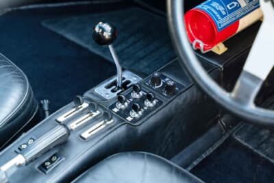 17万8250英ポンド（邦貨換算約3340万円）で落札されたフェラーリ「365GT4BB」（C）Bonhams