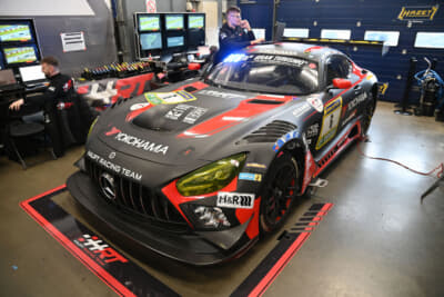 ADVANタイヤを装着して戦うメルセデスAMG GT3