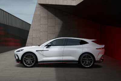 アストンマーティン DBX S：オプション選択でアストンマーティン DBX707と比べて最大47kgの軽量化を実現する