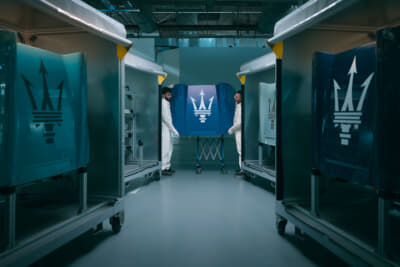 モデナ工場に設けられた専用スペース「オフィチーネ・フオリセリエ・マセラティ」は、顧客の要望に応じたカスタマイズが可能