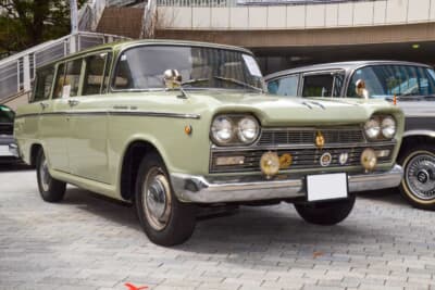 日産 初代 セドリックバン：グリーン系の渋いツートーンカラーは上々のコンディション