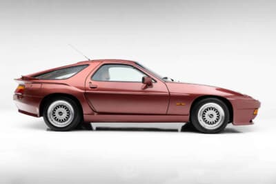 12万6000ドル（邦貨換算約1880万円）で落札されたポルシェ「928S by ゲンバラ」（C）Courtesy of RM Sotheby's