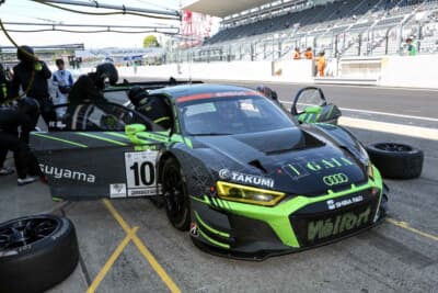 101号車Hitotsuyama Audi R8 LMS（鈴木建自選手／小川颯太選手／ジェームス・プル選手／猪爪杏奈選手）