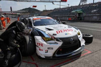 31号車DENSO LEXUS RC F GT3（永井宏明選手／蒲生尚弥選手／小林利徠斗選手／嵯峨宏紀選手）