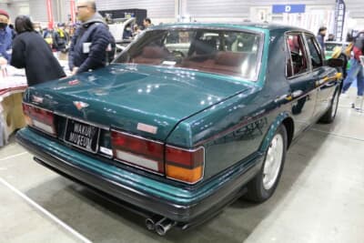 ベントレー ターボR:ベントレー=スポーティというブランドイメージは、このターボRから再定義。基本デザインはロールス・ロイスと共有だった