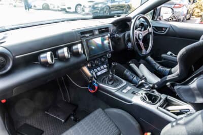 トヨタ GR86：走るために必要な装備をシンプルにまとめられたインテリア