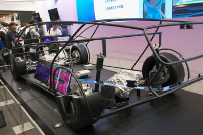 ホンダブースでは四輪ダイナミクス統合制御を展示