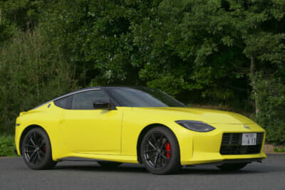 日産 RZ34型 フェアレディZのイカズチイエローはすでに廃盤色となっている