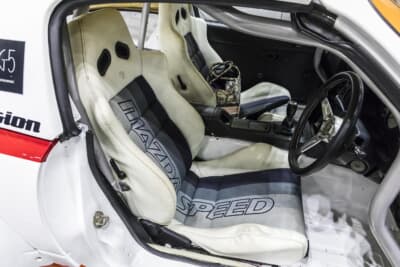 マツダ 初代NA6C型 ロードスター：シートは懐かしいマツダスピードのセミバケットシートを装着