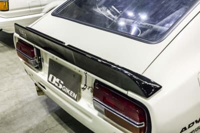 日産 S31型 フェアレディZ：リアスポイラーは当時の純正スタイル