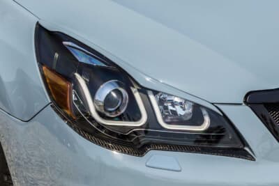 スバル BR型 レガシィ:ヘッドライトはクリスタルアイをチョイス