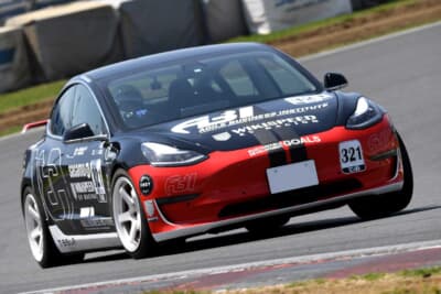 No.321WIKISPEED Tesla 3に乗る澤田晴輝選手は1分03秒070のタイムで予選2番手を獲得