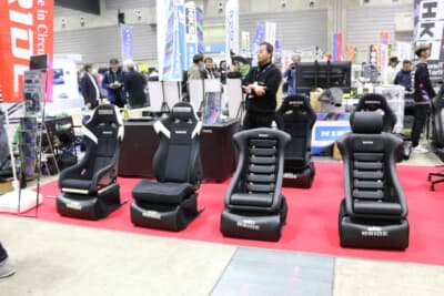 ブリッドのブースでは、製品の基本ラインナップが展示された