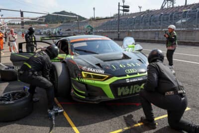 101号車Hitotsuyama Audi R8 LMS（鈴木建自選手／小川颯太選手／ジェームス・プル選手／猪爪杏奈選手）