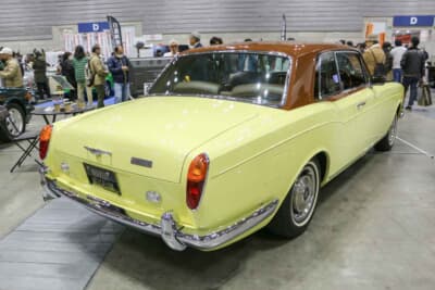 ロールス・ロイス コーニッシュ クーペ:当時存在した純正カラーで美しくリペイントされている