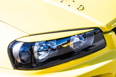 日産スカイライン25GTターボ：ヘッドライトを交換し、アイラインをセット