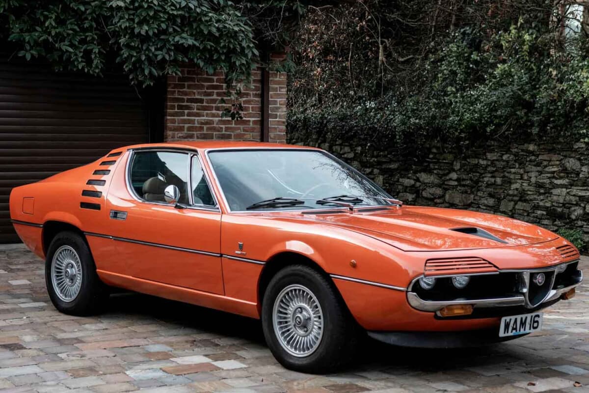 ベルトーネデザインのアルファ ロメオ「モントリオール」が約710