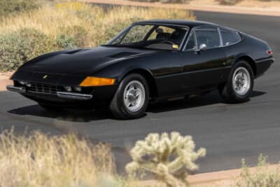 49万8400ドル（邦貨換算約7270万円）で落札されたフェラーリ「365 GTB/4 デイトナ」（C）Bonhams