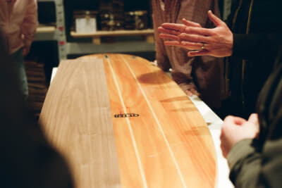 使用されたコア材は、ベントレーが提供する9種類の木材オプションのなかから選ばれたもの