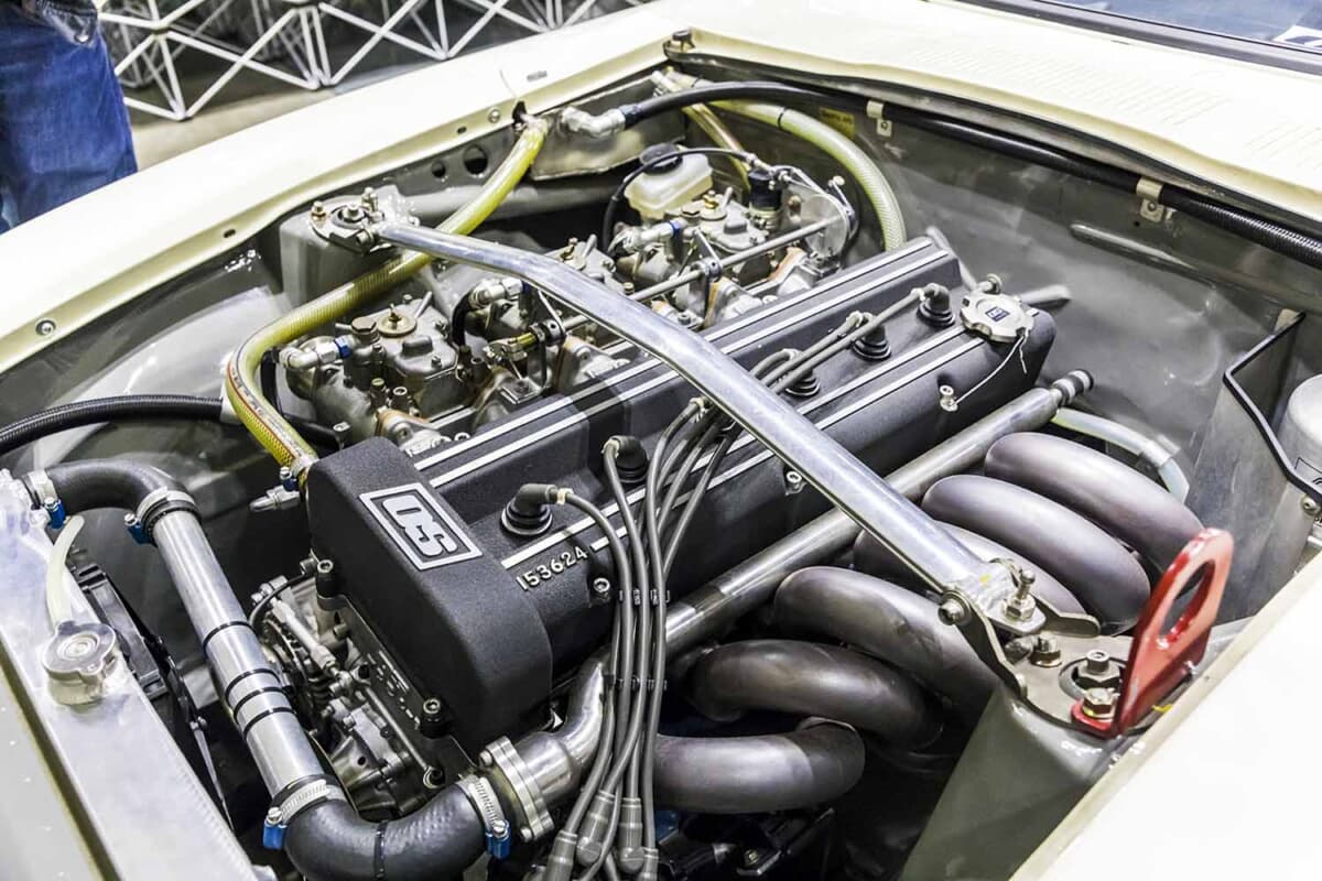 日産「フェアレディZ」のL型エンジンをツインカムヘッド化した
