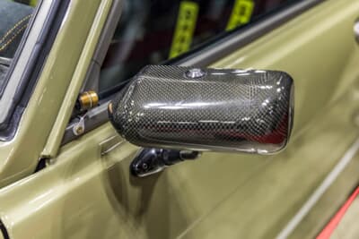 日産 510型 ブルーバード：サイドミラーはカーボン製をセレクト