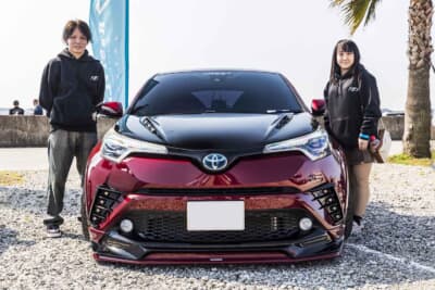 2017年式のトヨタ C-HRとオーナーの清水さん